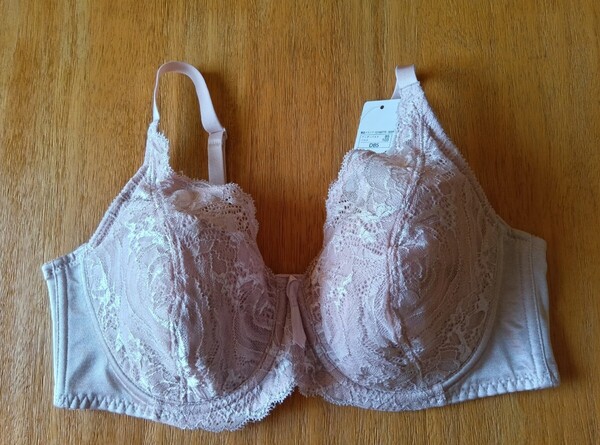 新品タグ付き☆トリンプ☆ブラジャーD85