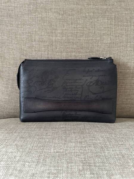 定価32,4万 BERLUTI TERSIO Scrit Leather All In One Bag ベルルッティ テルシオ スクリットレザー セカンドバッグ ネログリージョ 最新型