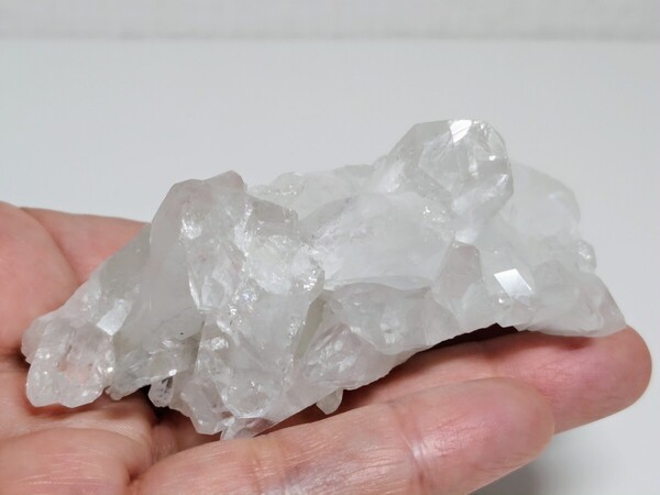 J-9 水晶 138g クォーツ 原石 鑑賞石 自然石 天然石 誕生石 鉱石 鉱物 宝石 ジュエリー 水石