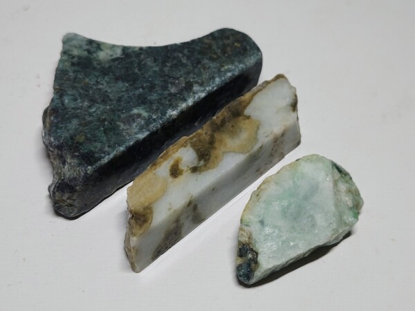 K-1 翡翠 計174g ヒスイ 原石 鑑賞石 自然石 天然石 誕生石 鉱石 鉱物 宝石 水石