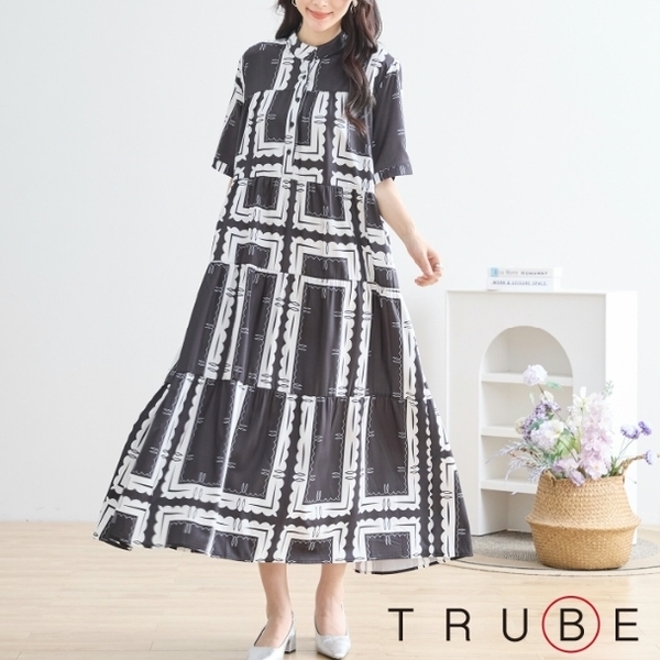 ロングワンピース ティアード モノトーン幾何学柄 N83-142 フリー TRUBE M L 大人可愛い ミセス fmsd キレイメ 普段着 おしゃれ着 デイリー