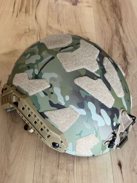 【新品同様・送料無料】 Ops−Core FASTタイプ Super High Cut ヘルメット NIJ3A規格 実物 マルチカム Multicam L/XLサイズ Aramid/Kevler