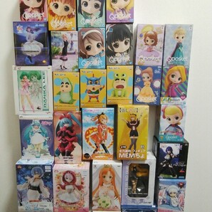 送料無料 リゼロ ラブライブ クレヨンしんちゃん 初音ミク など 人気アニメフィギュア 未開封 32体 まとめ売り 大量 プライズ