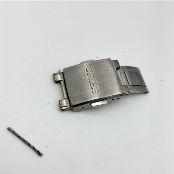 【中古品】 腕時計 部品 セイコー スピリット 電波ソーラー 7B22-0AD0 バックル 中留め クラスプ 尾錠 ベルト バンド