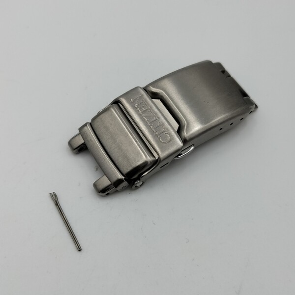 【中古品】 腕時計 部品 シチズン プロマスター ナビホーク C650-T000363 バックル 中留め クラスプ 尾錠 ベルト バンド
