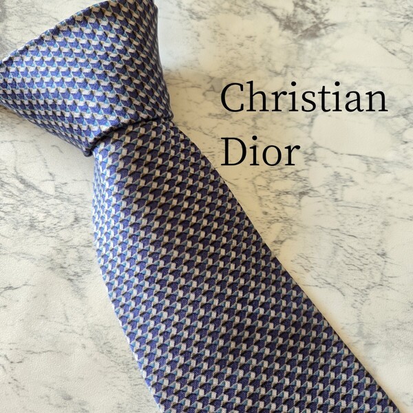 ChristianDior クリスチャン・ディオール シルク ネクタイ キューブ柄 総柄 光沢 ブルー系 落ち着き 穏やか 爽やか ビジネス プライベート