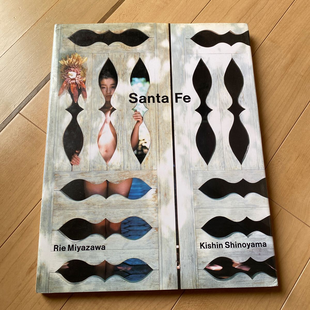 Amazon.co.jp: 写真集 宮沢りえ Santa Fe NEW EDITION