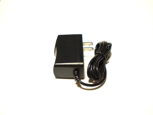 9V ACアダプター 1.3x3.5mmプラグ 新品
