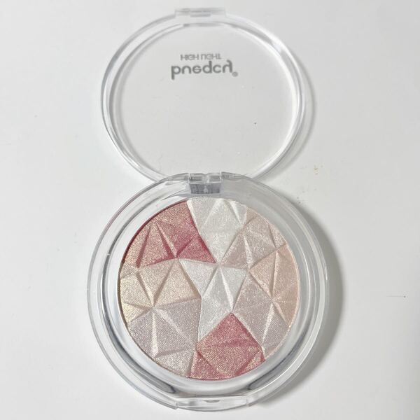 bueqcy HIGH LIGHT ハイライトパウダー フェイスパウダー 透明感くすみにくくつやのある肌に仕上げる 長時間サラサラ肌をキープ