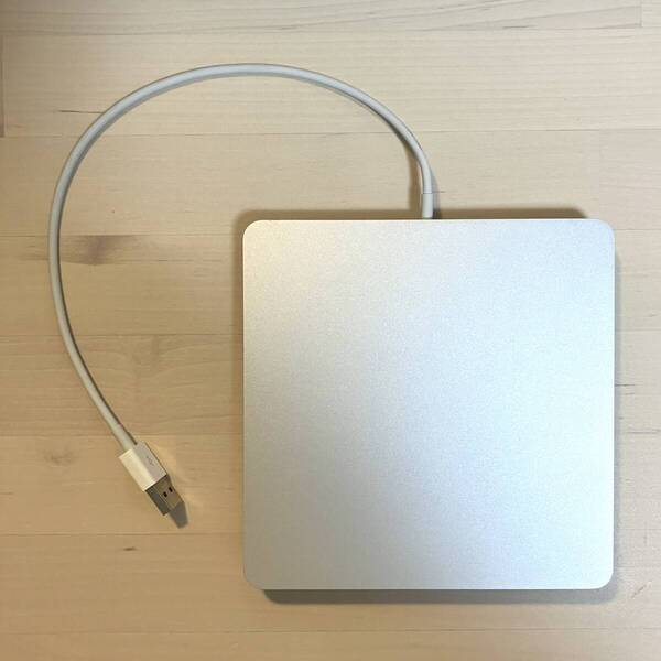送料無料 Apple USB SuperDrive A1379