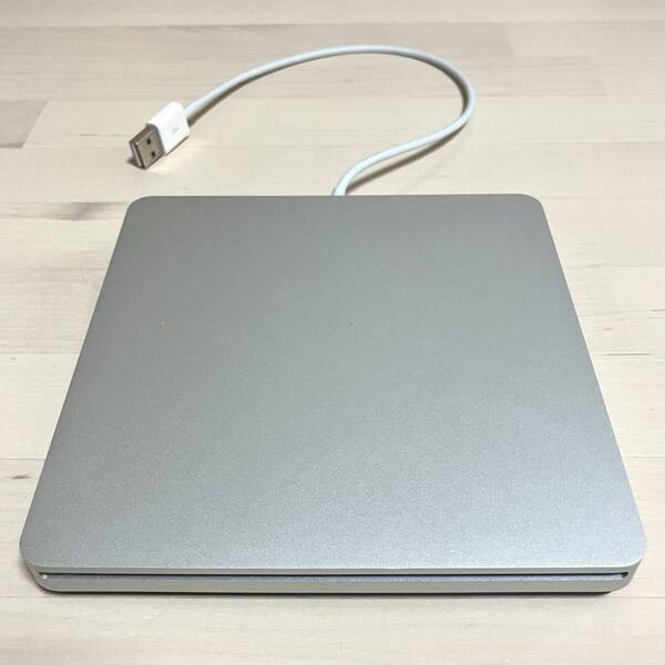 送料無料 Apple USB SuperDrive A1379