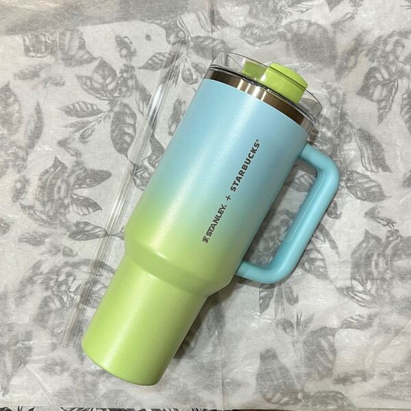日本未発売 スターバックス スタンレー ステンレス タンブラー 40oz STANLEY ステンレスボトル ミントグリーングラデーション