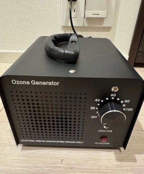 オゾン発生器 業務用オゾン脱臭器 120分タイマー 家庭用 省エネ 静音 脱臭装置 消臭 日本語説明書付き (30000mg/h)