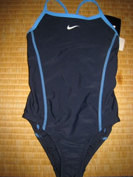 31-37新品★女児 ワンピース水着 NIKE ナイキ(紺)120サイズ