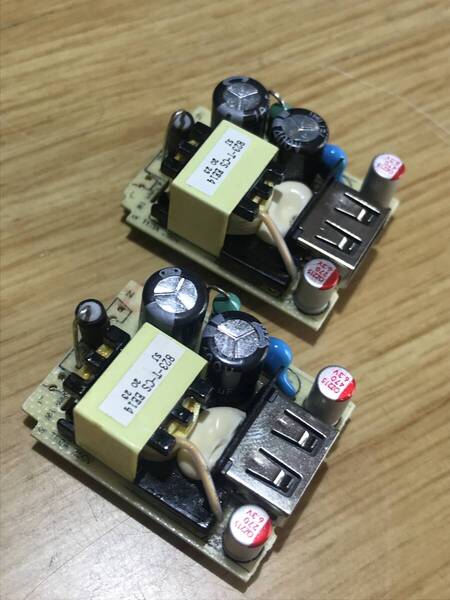 直流電源 5v 2A 10w 入力AC 100V 36*28*17 中古品 2台セット