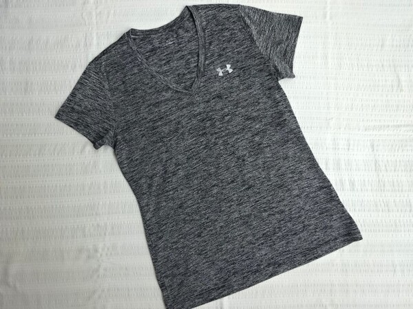 送料無料★美品★即決 アンダーアーマー 半袖 Tシャツ スポーツ ジム トレーニング SM レディース 黒 グレー