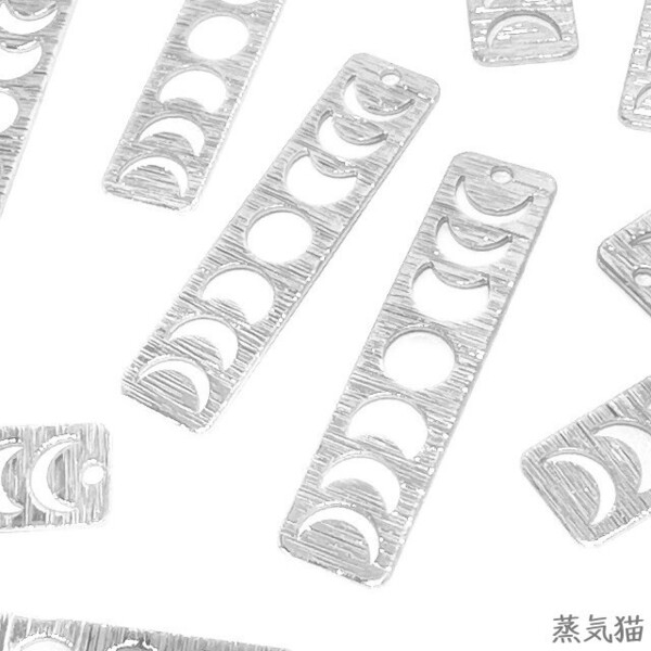 c8794【月の満ち欠け】月チャーム25mm シルバー 4個【宇宙 満月 三日月ピアス イヤリング ハンドメイド アクセサリー素材】蒸気猫パーツ