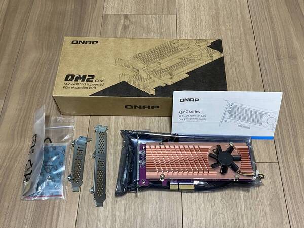 QNAP QM2-2P-244A/A Dual M.2 22110/2280 PCIe SSD 拡張カード