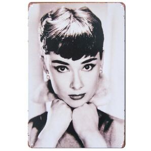 K77a 新品● おしゃれ ブリキ看板 オードリー ヘプバーン Audrey Hepburn インテリアに アメリカ雑貨 アンティーク レトロ セピア色
