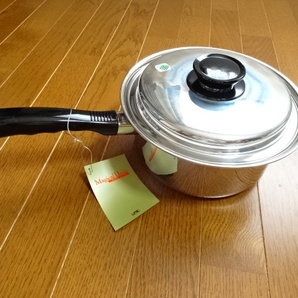 ☆送料無料☆ ウルシヤマ金属 多層構造鍋 五層鍋? 無水料理 18-8ステンレス 耐久性 保温性に優れています。