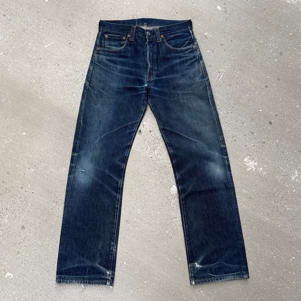バレンシア工場製 1947年モデル LEVI’S 501XX 47501-0117 W33 (W31~W32) 米国製 片面 レザー 40s 47s デニムパンツ アメリカUSA製 555