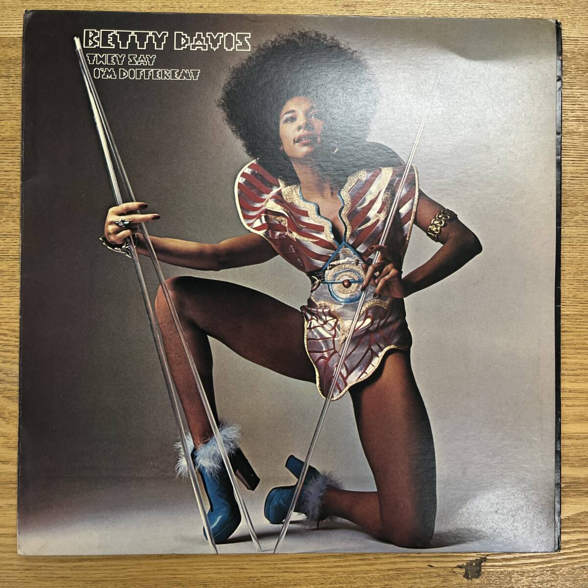 Yahoo!オークション -「betty davis」(レコード) の落札相場