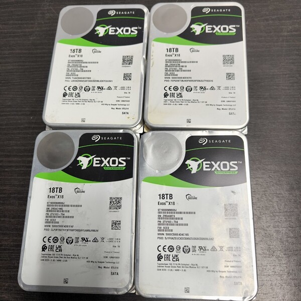 「4個セット」未使用品 保管不当 傷汚あり 横凹みあり Seagate HDD ST18000NM000J 18TB ハードディスク 保管品箱無し(250530)