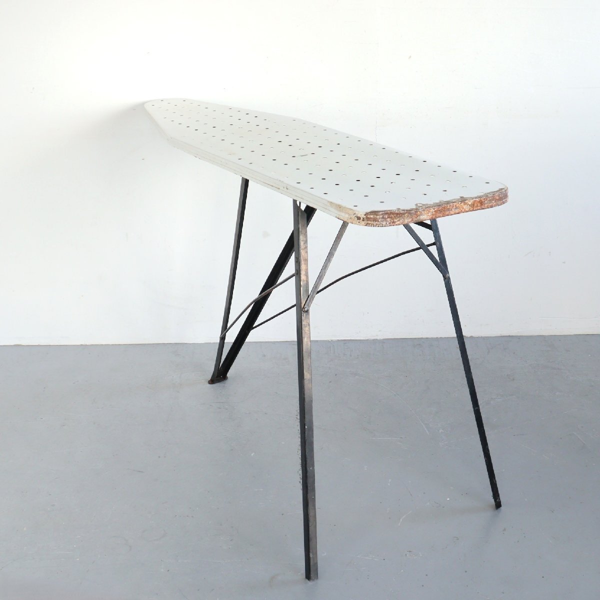 アイロン台★アウトドアテーブル★ビンテージUSAアンティーク★アメリカ店舗什器 ヴィンテージ アイロン台 アメリカ 折りたたみ アイロンテーブル