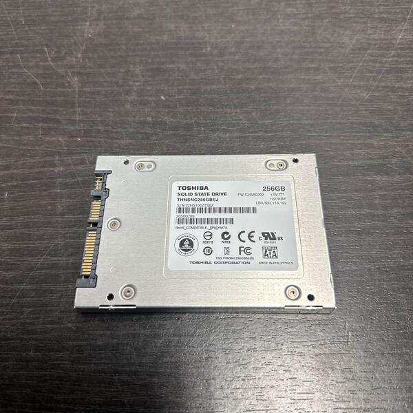 「A48_3N」TOSHIBA THNSNC256GBSJ 2.5インチ 256GB SSD SATA 中古動作品 使用826H (250309)