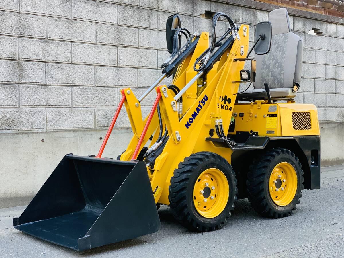 コマツ SK04 ホイールローダー ショベルローダー 除雪機 難有 要現車確認 コマツ SK04 ホイールローダー（タイヤショベル） 兵庫県中古
