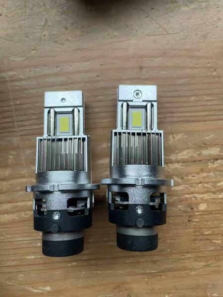 D2S LEDヘッドライト バルブ 新車検対応 キャンセラー内蔵 ホワイト6500K 35W*2 純正HID交換用 純正バラスト接続 2本入り