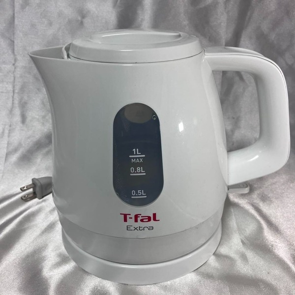 美品 ティファール 電気ケトル エクストラホワイト1.0L KO1711JP T-faL キッチン家電 安全機能付き コードレス フランス製家電 1L 100v