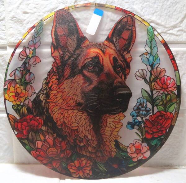 新品・サンキャッチャー・凛々しいシェパード犬・玄関扉のアクセント・窓際のサンキャッチャーに・100均の皿台を使って置物にしても