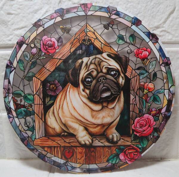 新品・サンキャッチャー・超かわいいパグ犬・玄関扉のアクセント・窓際のサンキャッチャーに・100均の皿台を使って置物にしても