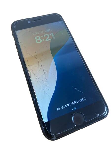 iPhoneSE 第三世代 64GB Midnight 【画面割れあり】機種番号: MMYC3J/A スマホ アップル アイフォン バッテリー残量86% SIMロックなし