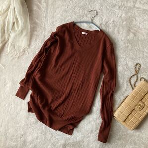 ドレステリア*ハイゲージ さらさらウール Vネックリブニット*レンガブラウン