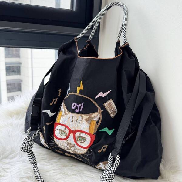 【新品!未使用!】韓国 刺繍エコバッグ 猫柄 Lサイズ ボールアンドチェーン ナイロン素材 ブラック