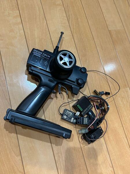 タミヤ シャーシ プロポ フタバ アンプ サーボ 送信機 メガテック プロポセット