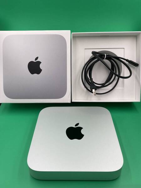 ★極美品 Mac mini M2 2023 256GB 最大容量良好 Apple WIFIモデル MMFJ3J/A シルバー 中古 新古品 BPK15587 R1
