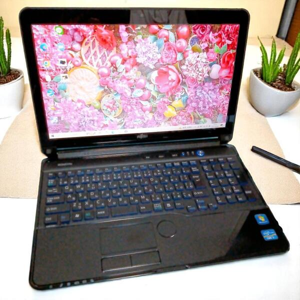 富士通 LIFEBOOK AH77/E ノートパソコン Core i7-2670QM 8GB SSD webカメラ 在宅ワーク 家計簿 15.6インチ
