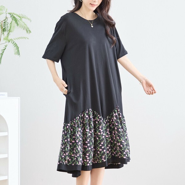 新品☆M〜L(ゆったりサイズ) 裾フレア 小花柄 ワンピース 半袖 レディース 上品 きれいめ 夏 40代 50代 60代/ブラック 黒/N82-277