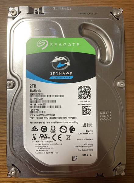 【状態◎】Seagate シーゲート Skyhawk Surveillance ST2000VX008 3.5インチ HDD 2TB(セキュリティシステム向け/使用時間:10400時間未満)