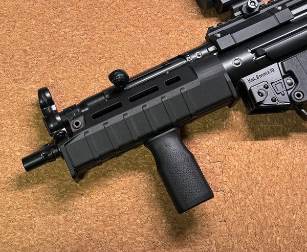 MAGPUL SL スタイル M-LOK ハンドガード BK 次世代 MP5用 バッテリー収納対応◆検 マルイ マグプル 3Dプリンター A4 A5 UTG MI