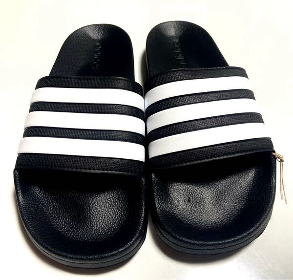 /// ③ 新品 アディダス アディレッタ シャワー サンダル シャワーサンダル adidas 26.5㎝
