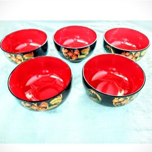 高級 漆塗りお椀 上品で高級な雰囲気が漂います大変 めでたい松竹梅柄 未使用品 能登輪島塗黒地梅や竹の絵柄が施されたお椀のセット 漆塗