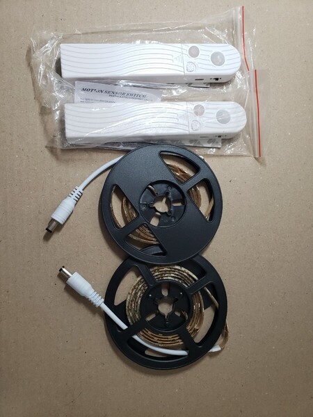 2個セット!LED テープライト 人感 モーションセンサー 明暗センサー 電池 USB 自動点灯 常時点灯 両面テープ 乾電池 防犯セキュリティー