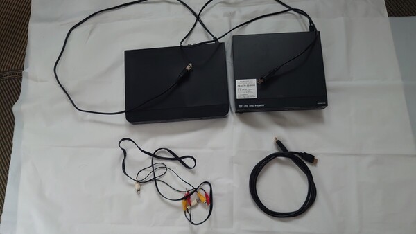 山善 DVDプレーヤー DVP-M41H(B) HDMIケーブル付 東芝 REGZA SD-410J ビデオ端子ケーブル付 送料無料