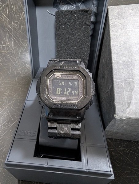 【美品|着用数回】CASIO カシオ G-SHOCK ジーショック 40周年モデル GCW-B5000UN-1JR カーボンエディション メンズ腕時計