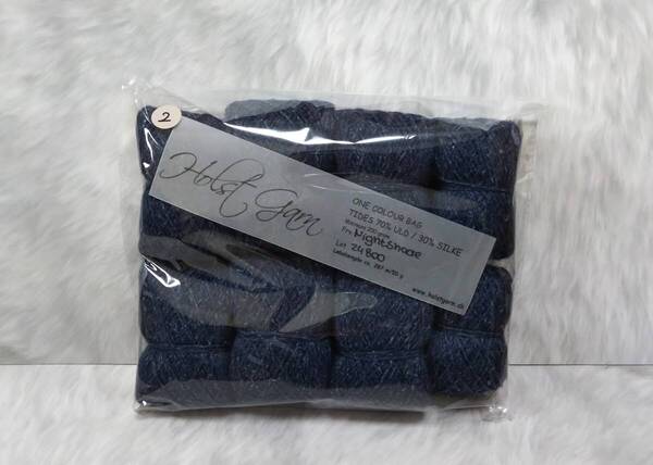 輸入 毛糸 Holst Garn ホルストガーン ワンカラーバッグ TIDES タイズ ウール70% シルク30% 約200g Nightshade 海外 (2)