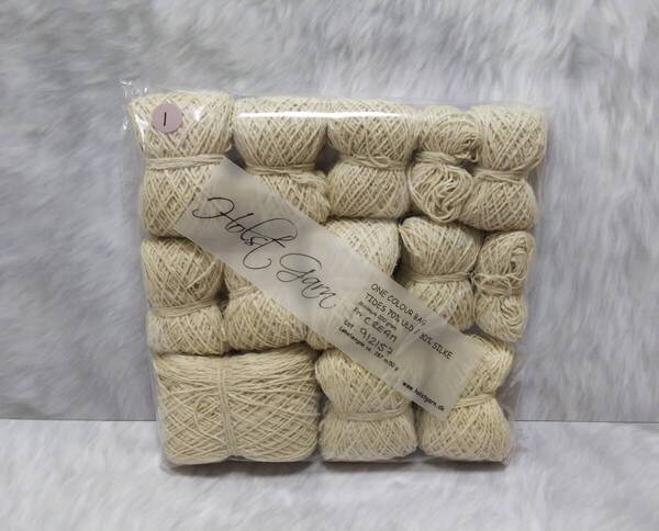 輸入 毛糸 Holst Garn ホルストガーン ワンカラーバッグ TIDES タイズ ウール70% シルク30% 約200g Cream 海外 (1)